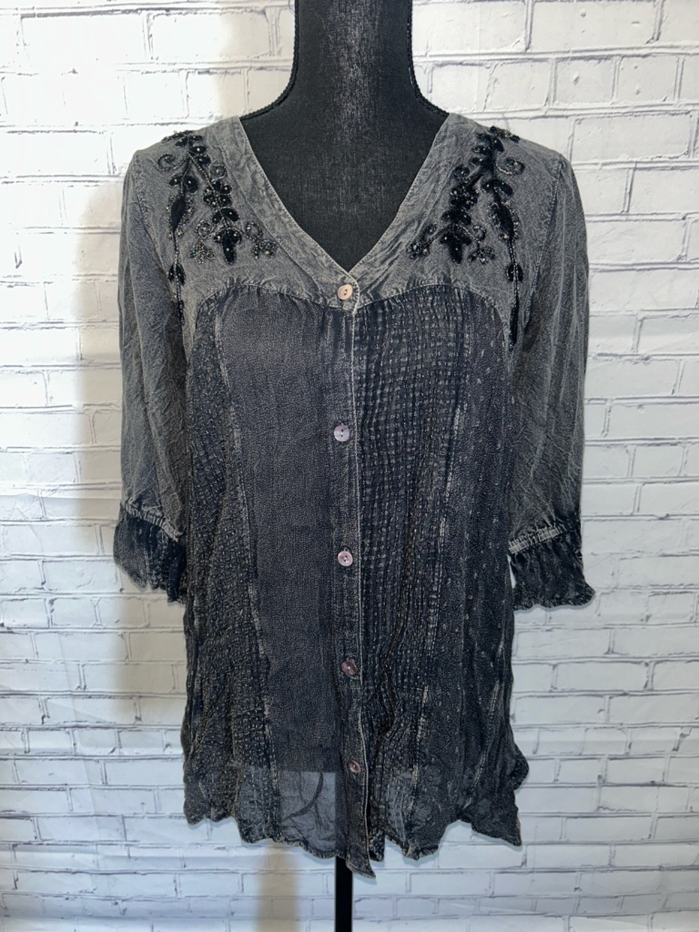 NWT Young Threads Beaded Grey Crinkled Button-Front Women’s Top